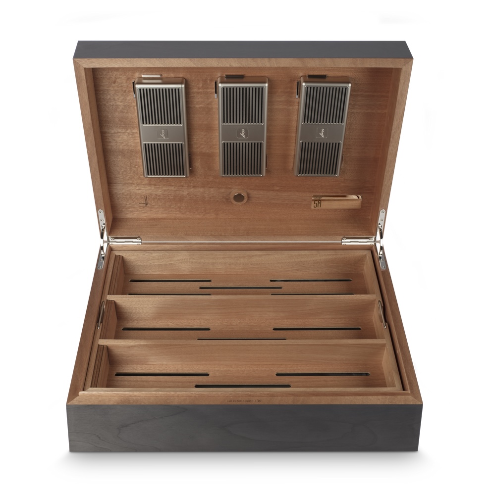 Masterpiece 50 Years Cave du Monde Humidor 2 Masterpiece 50 Years Cave du Monde Humidor - Image 2